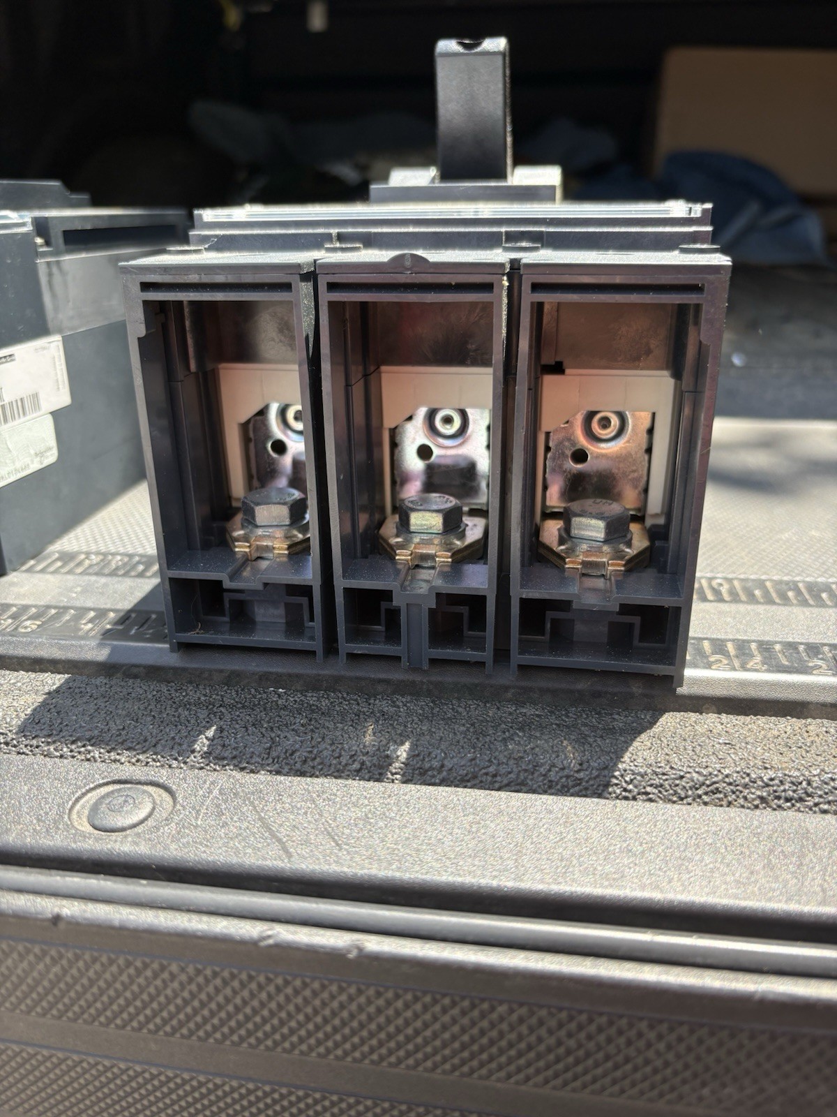 Schneider electric Square D LL 1200 Circuit breaker LLF37060D33 600A New Pullout
