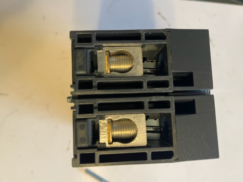 SQuare D Model HDL26150, 150A 240/480/600V 2 pole Power PacT Feed Thru, NEW