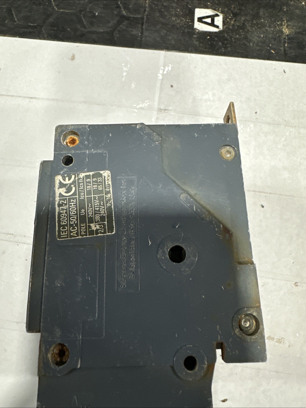 SIEMENS BQD330BP CIRCUIT BREAKER 30A 480V 3P