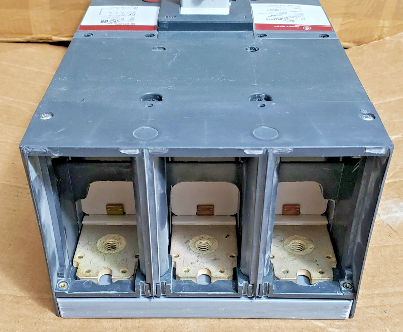 NEW GE SPECTRA RMS SKLA36AT1200 1200A 1200AMPs 600V Circuit Breaker w/ Lugs