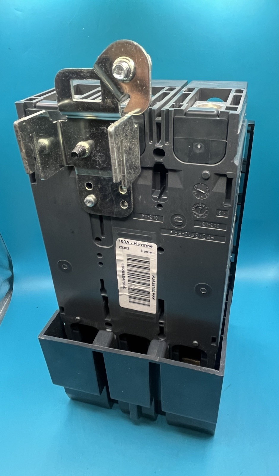 Square D HJA36100 PowerPact 100A 3-P 3-PH 600V Molded Case Circuit Breaker HJ150