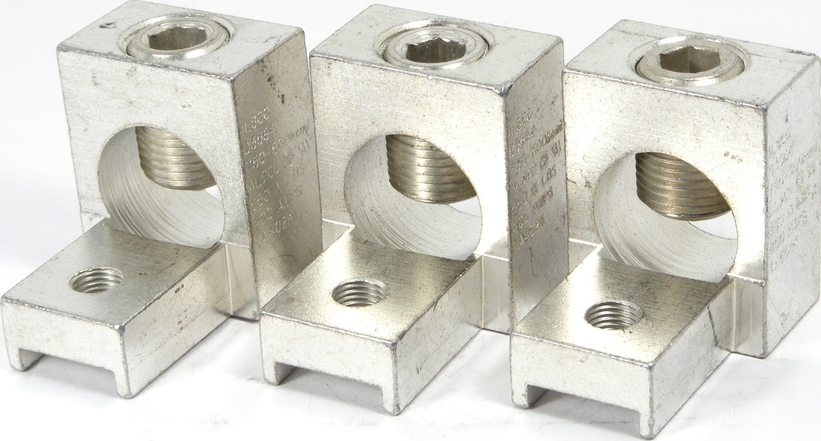 NEW Eaton PDG3X3TA402 Breaker Lug Kit, PDG3-400A Frame, 3P 400A 500-750 kcmil