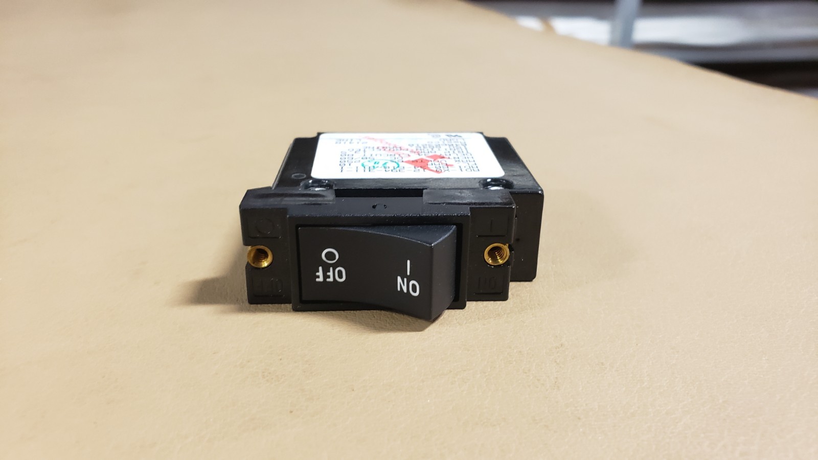 CARLING 15A / SINGLE POLE PANEL MOUNT CIRCUIT BREAKER # AD1-80-34-615-311-I