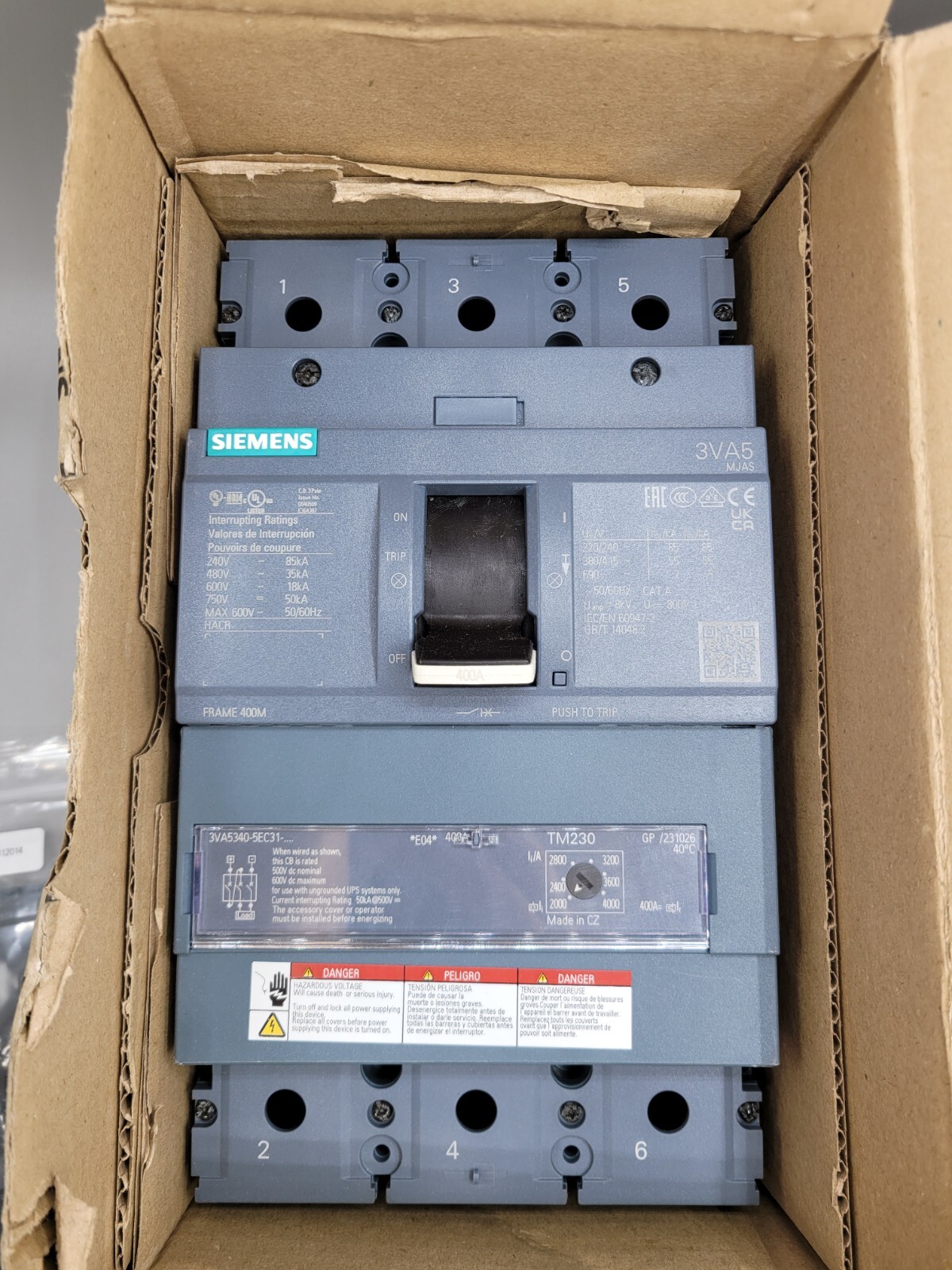 New Siemens ITE 3VA5340-5EC31-0AA0 400 AMP 3 POLE 35kAIC 480V Circuit Breaker