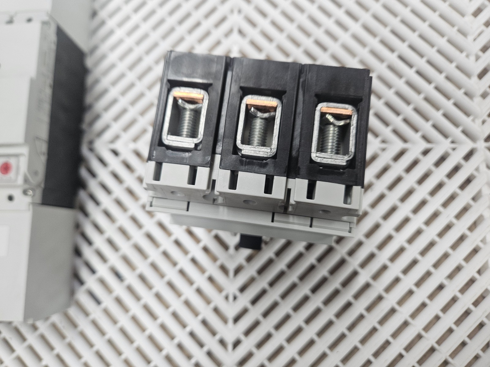 Moeller NZMB1-A25 25A 3-Pole 690V Molded Case Circuit Breaker (Lot of 6)