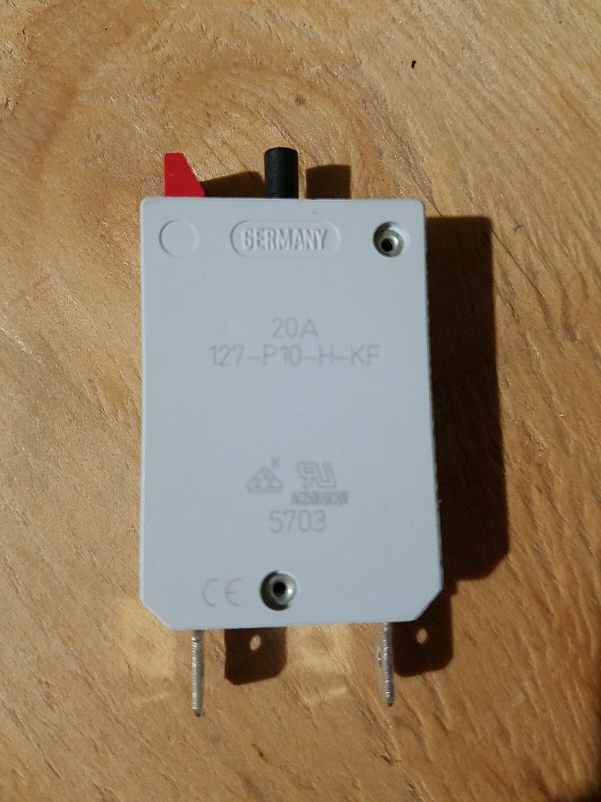 E-T-A 20 Amp Circuit Breaker 250V 28VDC 127-P10-H-KF