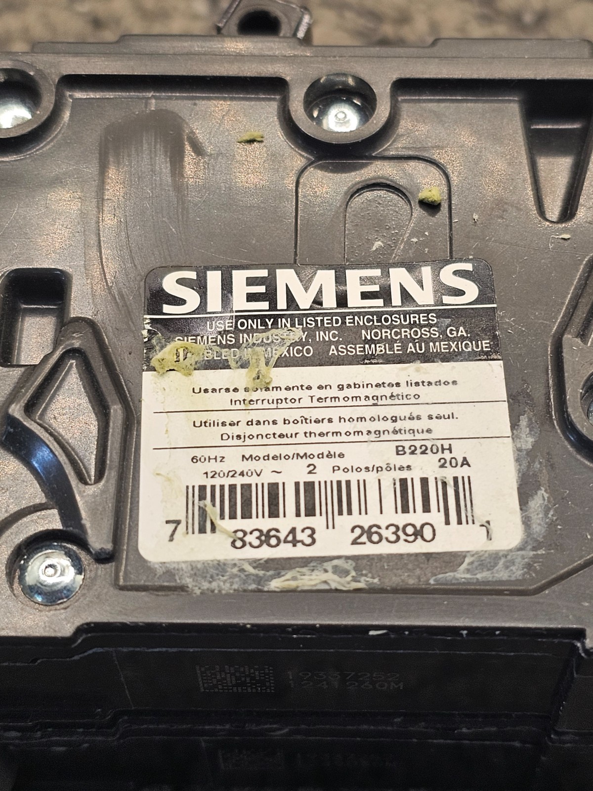 Siemens B220H: 2 Pole 20A 22kA 120/240V Bolt-On BLH Circuit Breaker