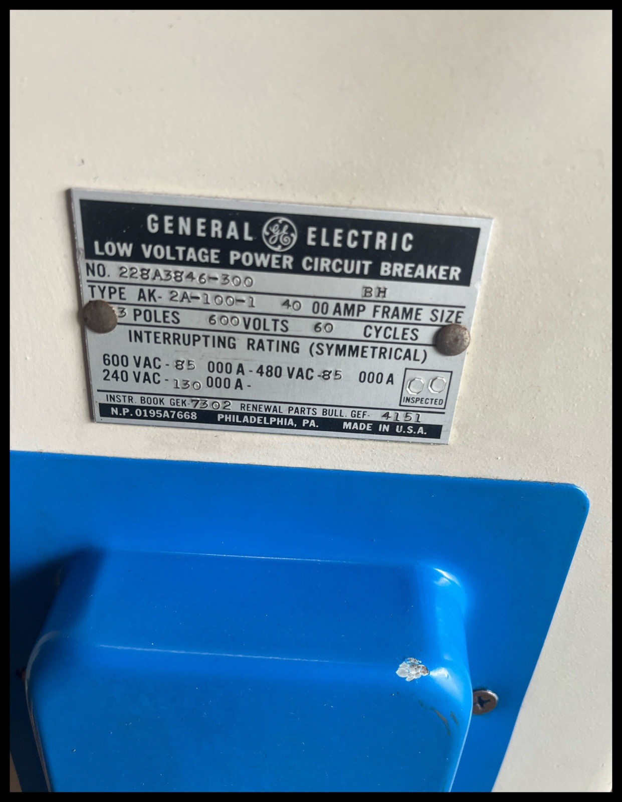 AK-2A-100-1~GE~AK-2A-100-1 4000AMP 3 Pole MO/DO Low Voltage Circuit Breaker Used