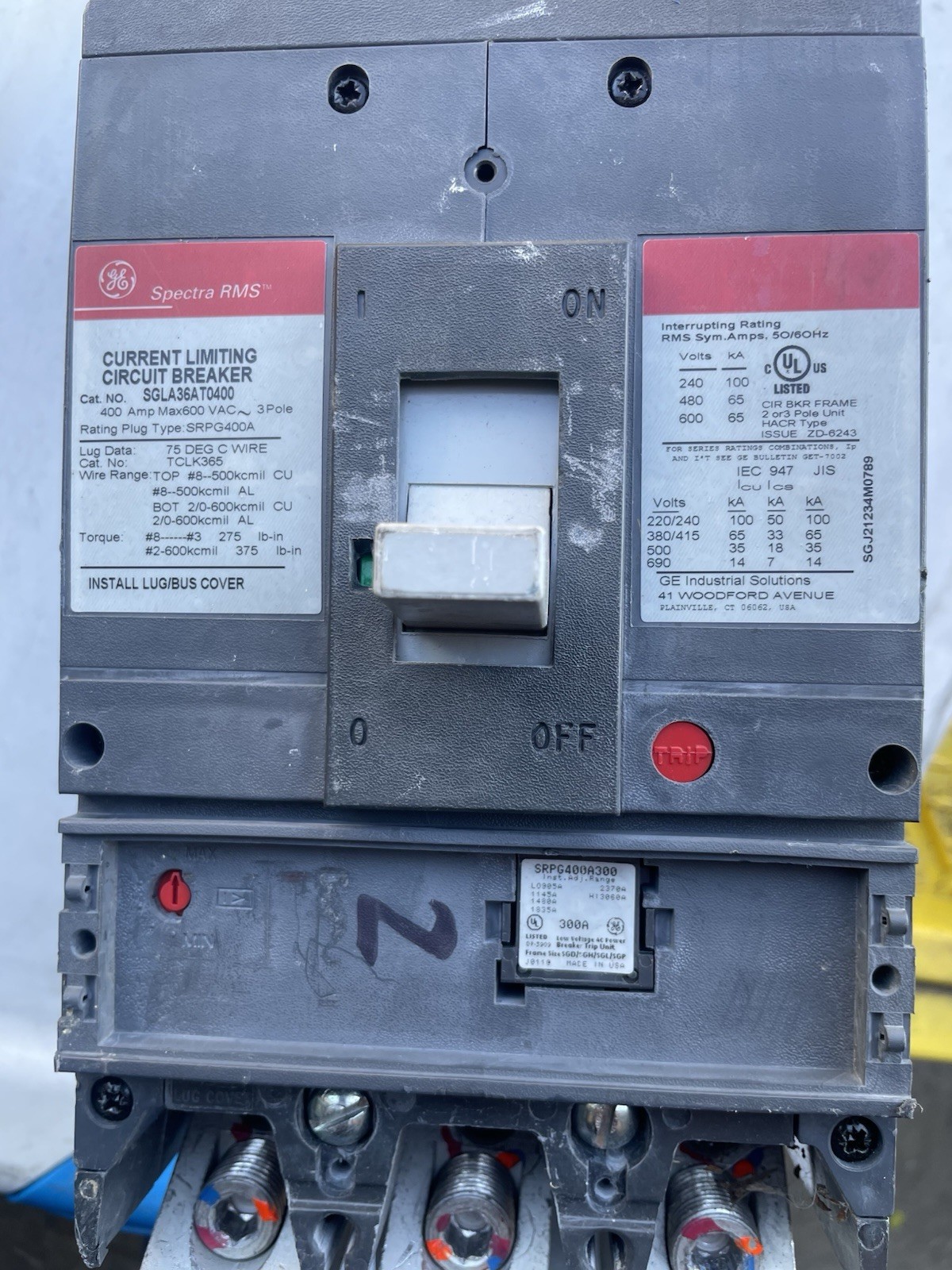 GE SGLA36AT0400 SPECTRA RMS CURRENT CIRCUIT BREAKER 400A 3 POLES