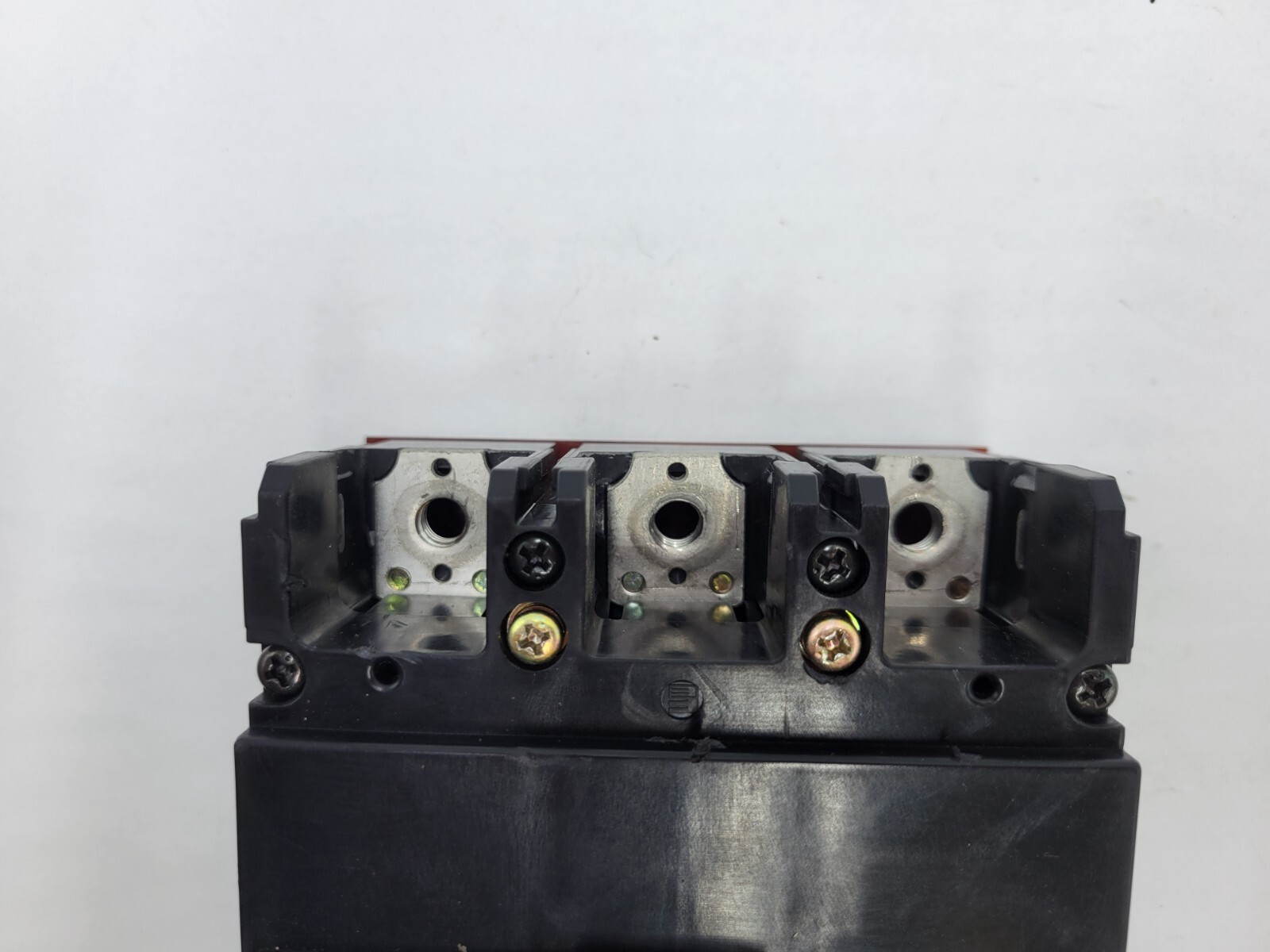 Fuji Electric EA203B Circuit Breaker 225A 690VAC 250DC 3P 3PH Type EA 225 Amp