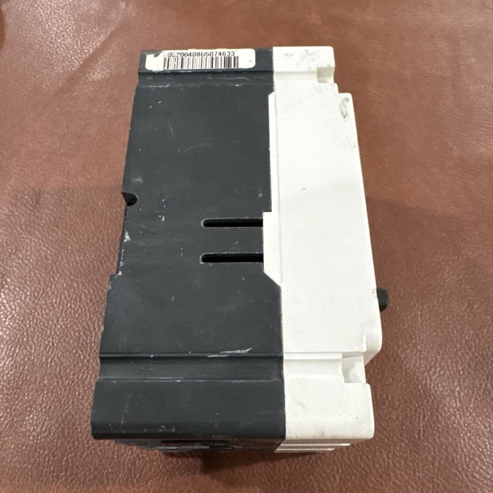 Eaton Cutler Hammer ED 65k ED3225 3 Pole 225 Amp Circuit Breaker 3P 225A 240VAC