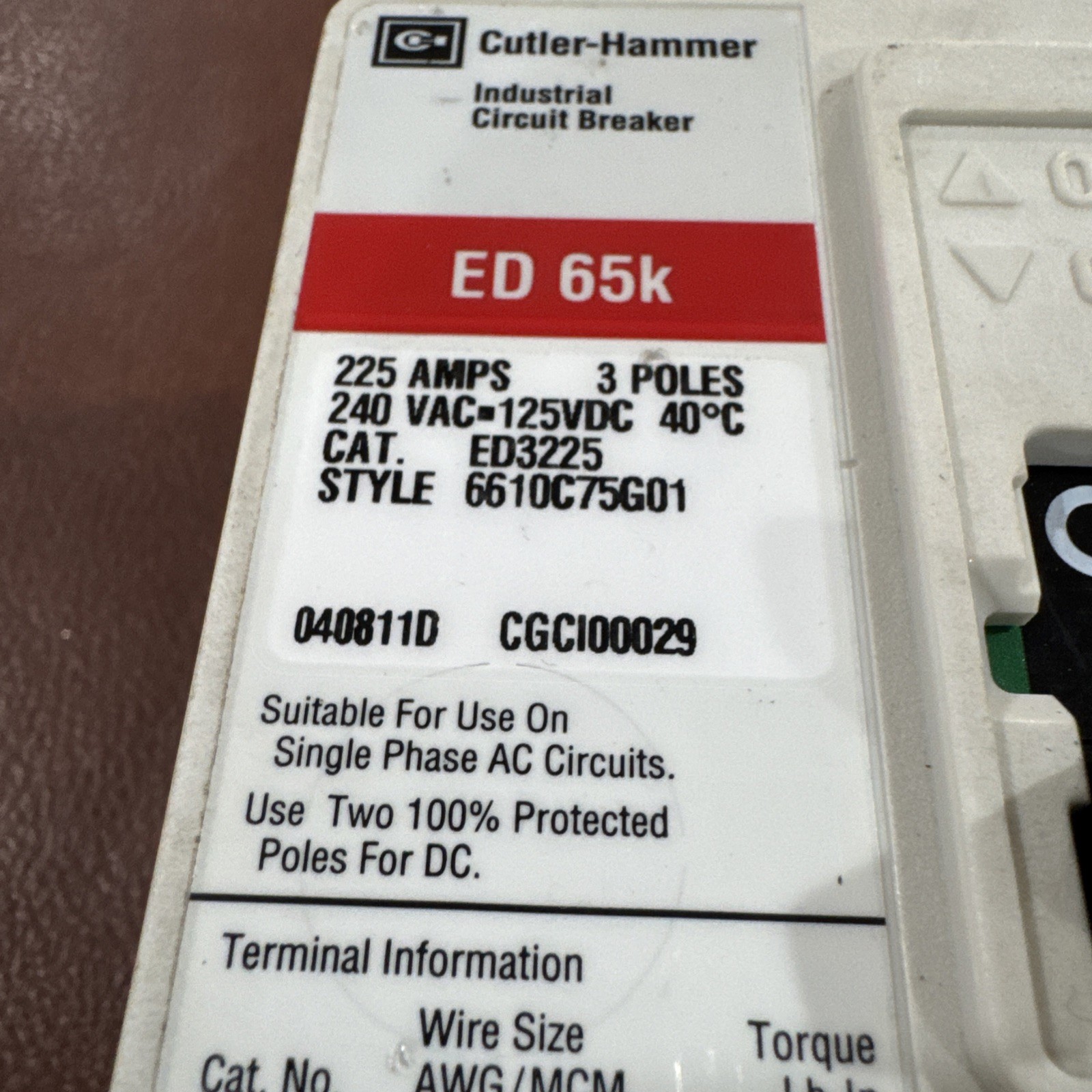 Eaton Cutler Hammer ED 65k ED3225 3 Pole 225 Amp Circuit Breaker 3P 225A 240VAC