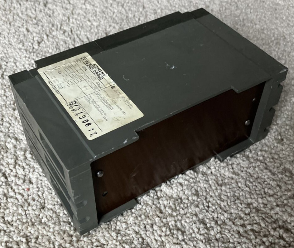 Siemens 40 amp 3 Pole Molded Case Circuit Breaker 3VT4200-0BR00