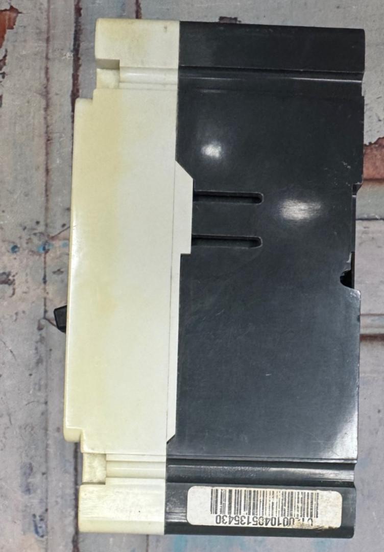 CUTLER-HAMMER FDB 14k Industrial Circuit Breaker 15 AMPS 3 POLE