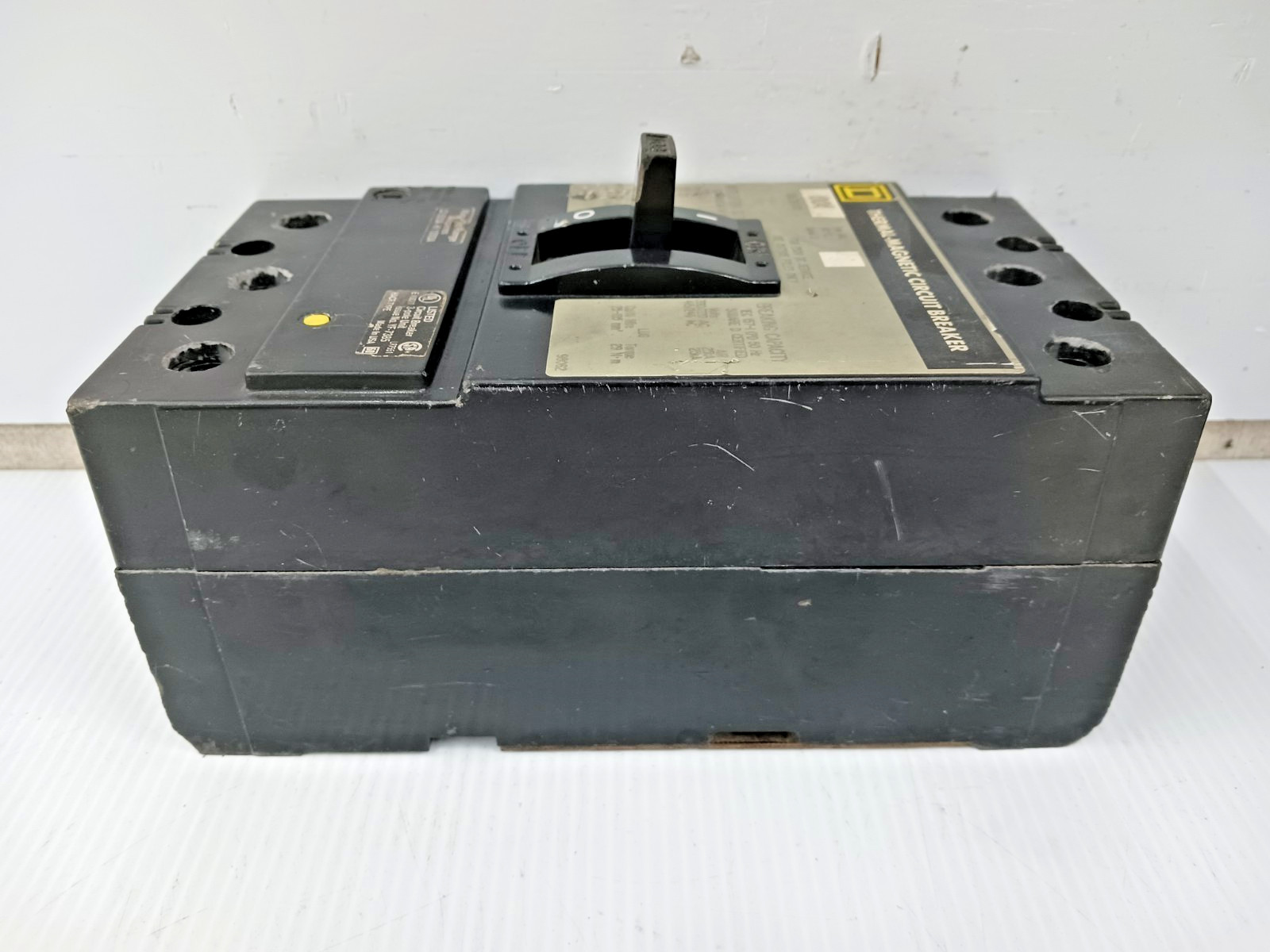 Square D 100 Amp Thermal-Magnetic Circuit Breaker 3 Pole 600 VAC 25kA KAL36100