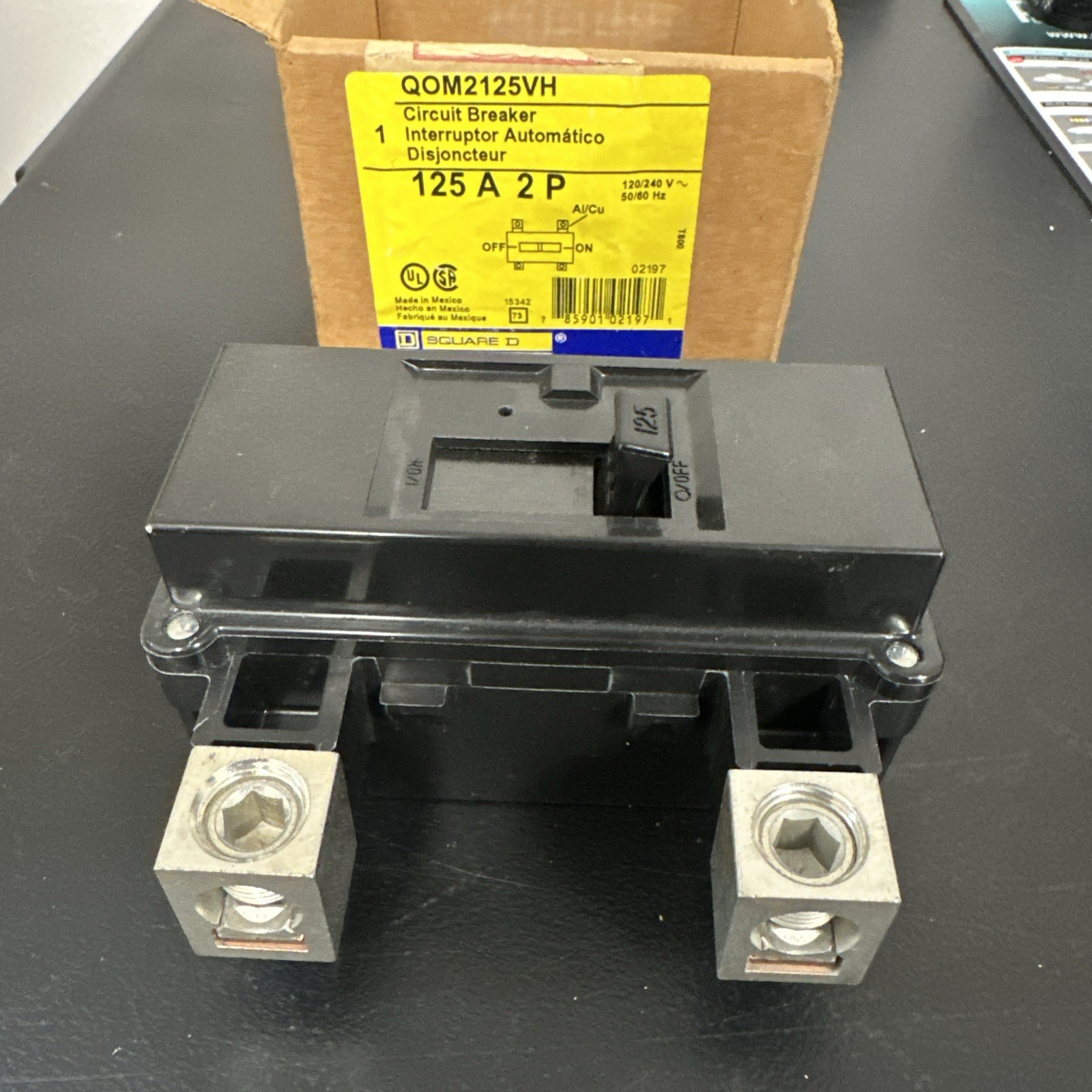 Square D QOM2125VH 2-Pole 125AMP 240V Circuit Breaker