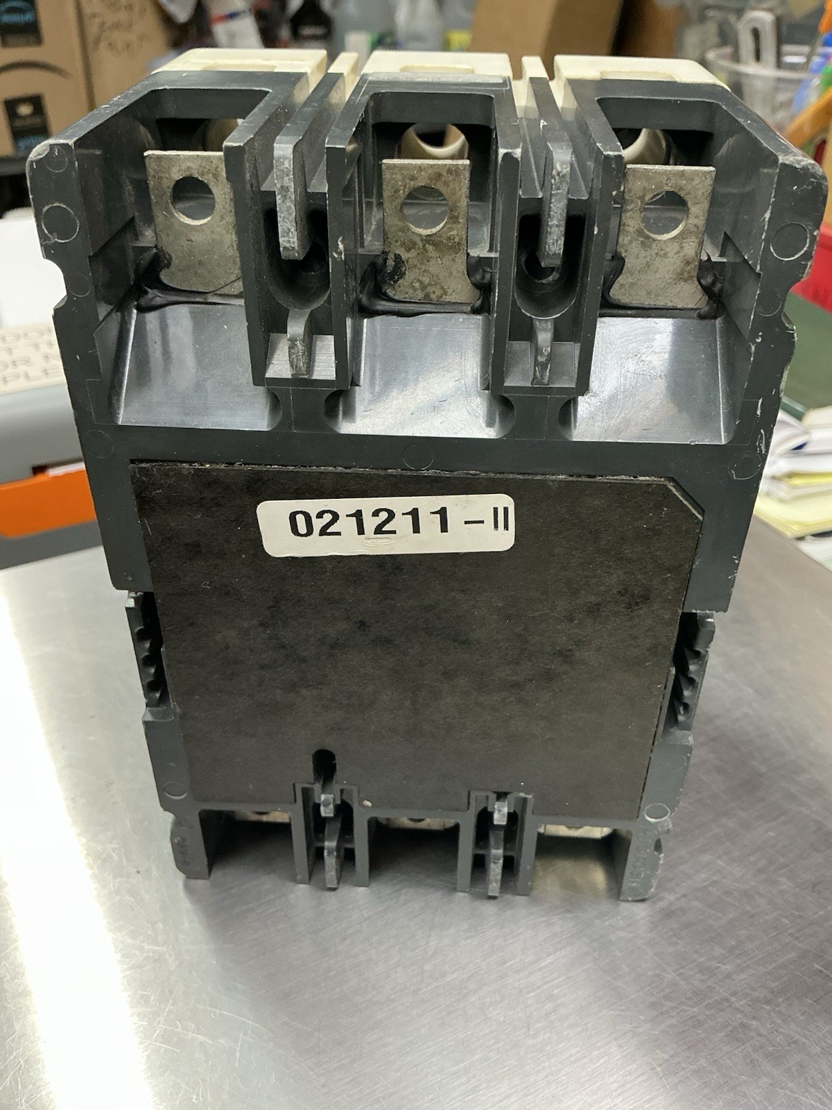 Cutler Hammer 175 Amp Circuit Breaker 3 Pole 240 VAC / 125 VDC 65kA ED3175