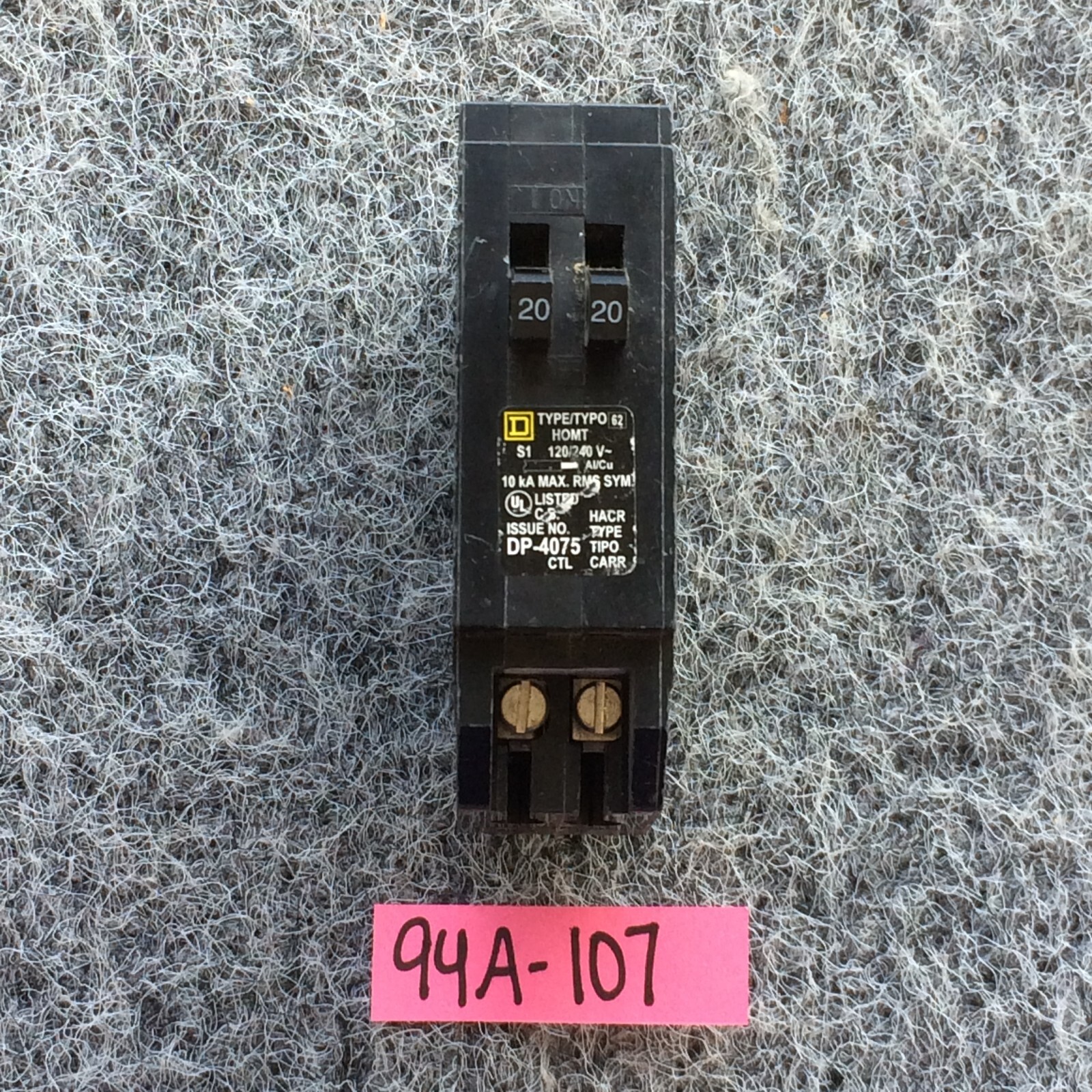 HOMT2020 / Square D Twin 20/20 1 Pole Tandem Circuit Breaker
