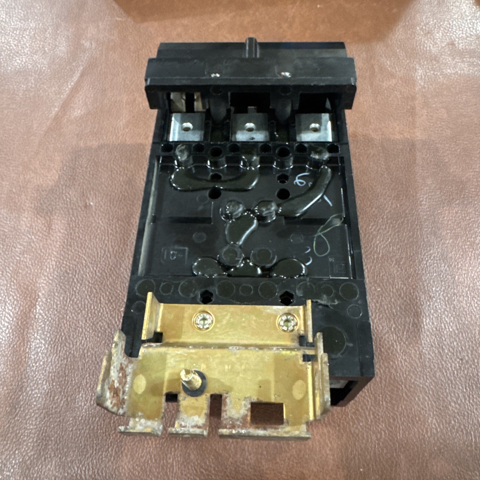 Square D 200 Amp I-Line Circuit Breaker 3 Pole 240 VAC Q232200 3P 200A