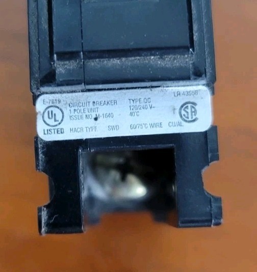 3 CUTLER-HAMMER/EATON QuickLag CIRCUIT BREAKERS 20A 120/240V 1P TYPE QC HACR