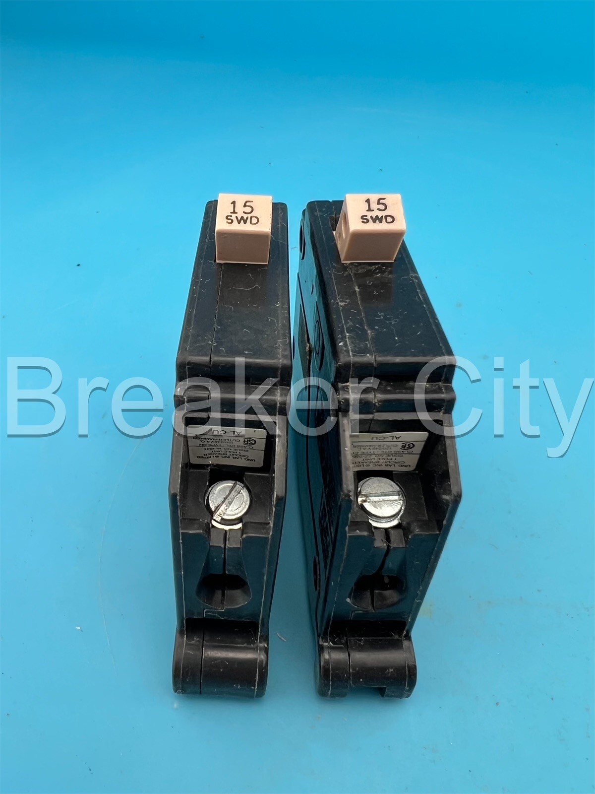 Cutler Hammer CH115 15 Amp 1 Pole Circuit Breaker CH Plastic Foot 1P (Lot Of 2)