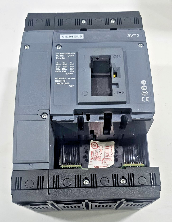 Siemens 3VT2 3VT2725-3AA46-0AA0 Circuit Breaker 250A 4Pole 65kA 690V