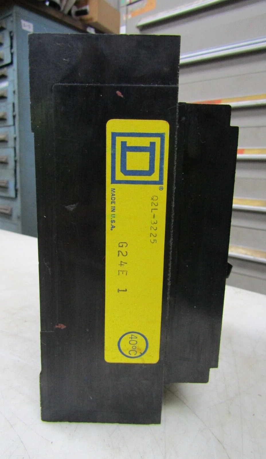 💥SQUARE D 225 AMP CIRCUIT BREAKER 3 POLE 240 VAC Q2L-3225