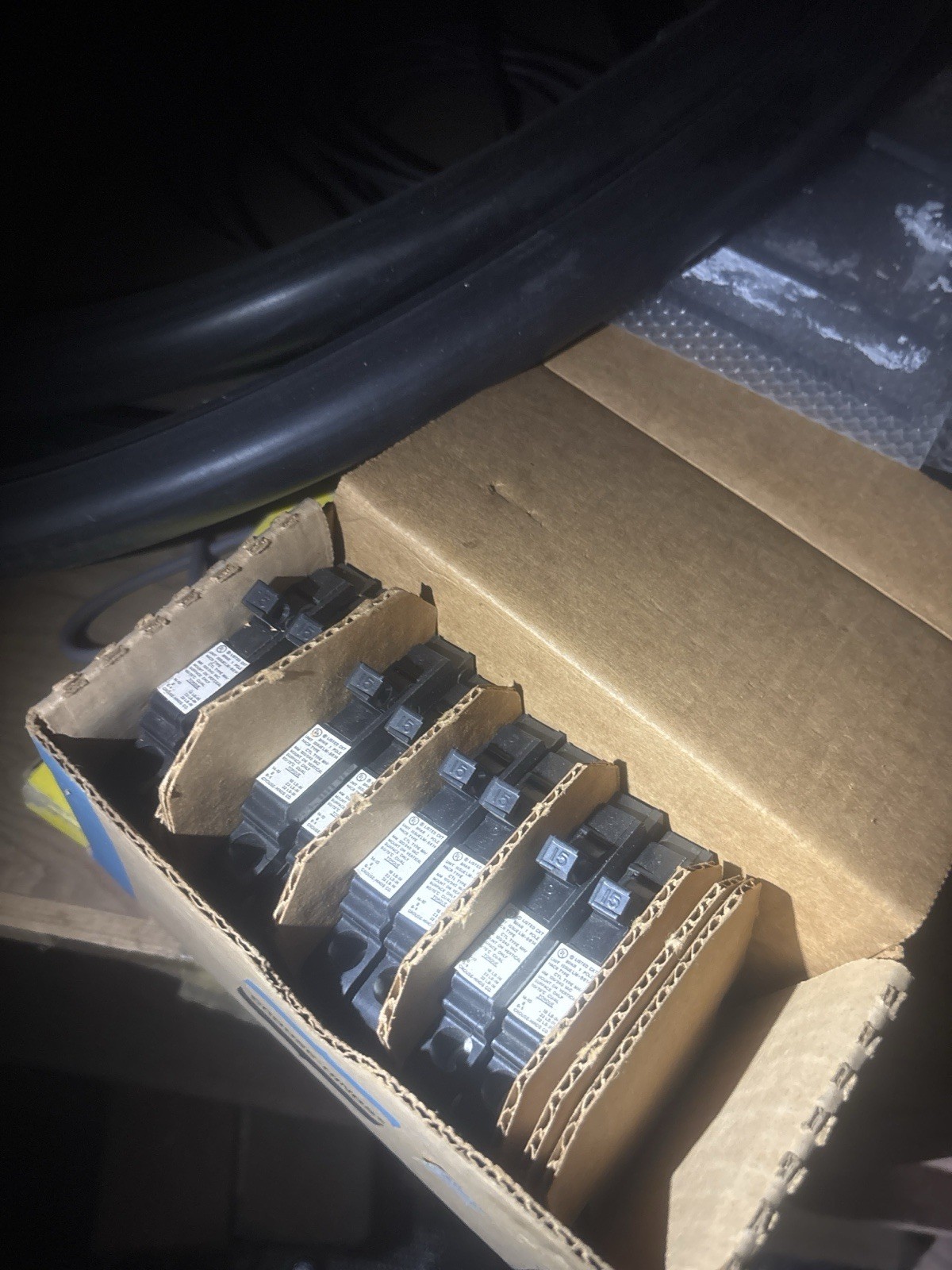 Crouse-Hinds MH115R 15Amp 120v Circuit Breaker Right Hook brand new (10 Pack)