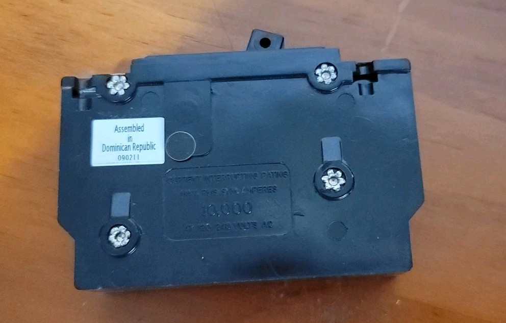 3 CUTLER-HAMMER/EATON QuickLag CIRCUIT BREAKERS 20A 120/240V 1P TYPE QC HACR