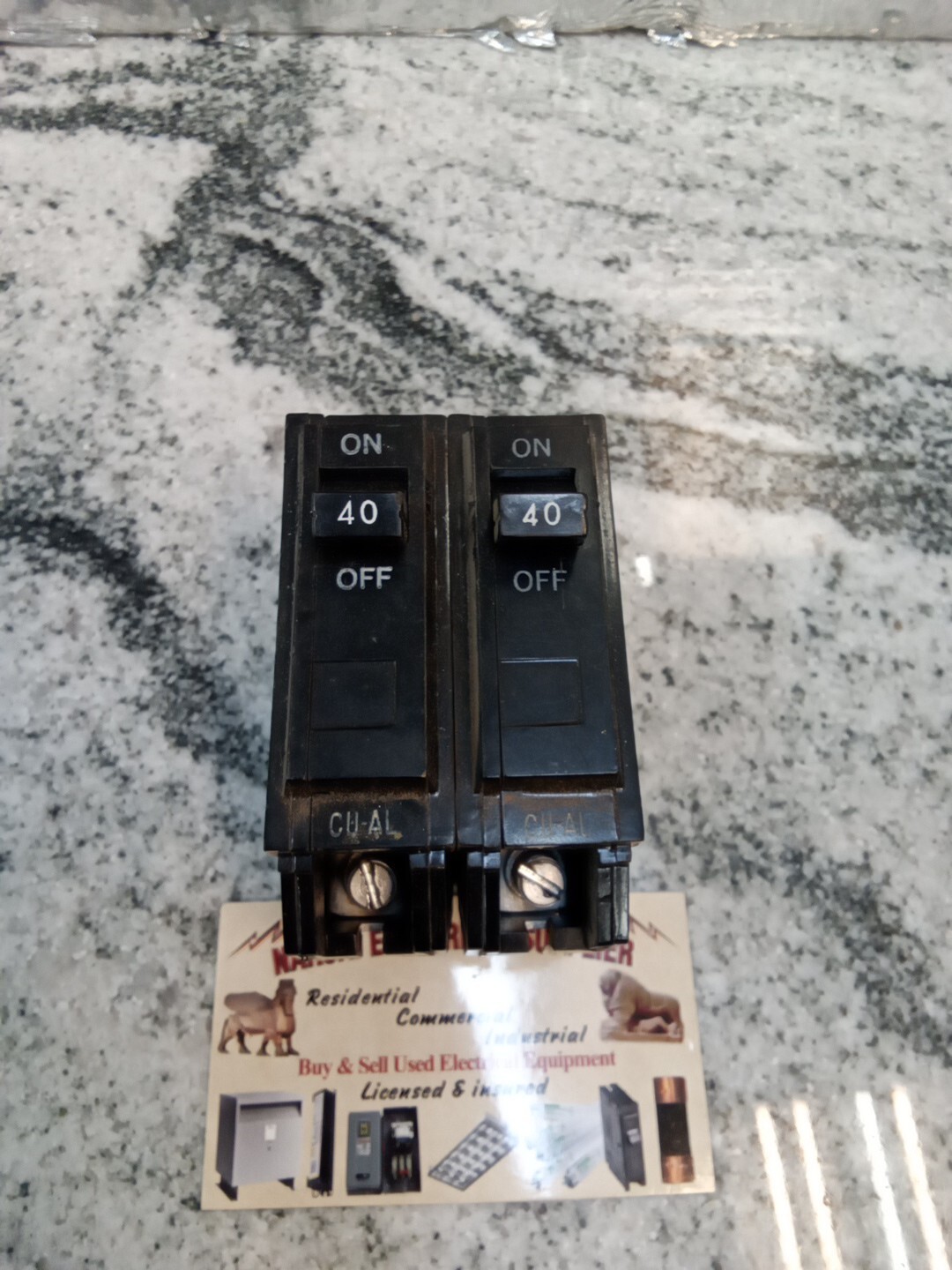 GE TQL2140 40A 2POLE 120/240VA TYPE TQL GROVE BREAKER/MISS HAND/USE(5DB3