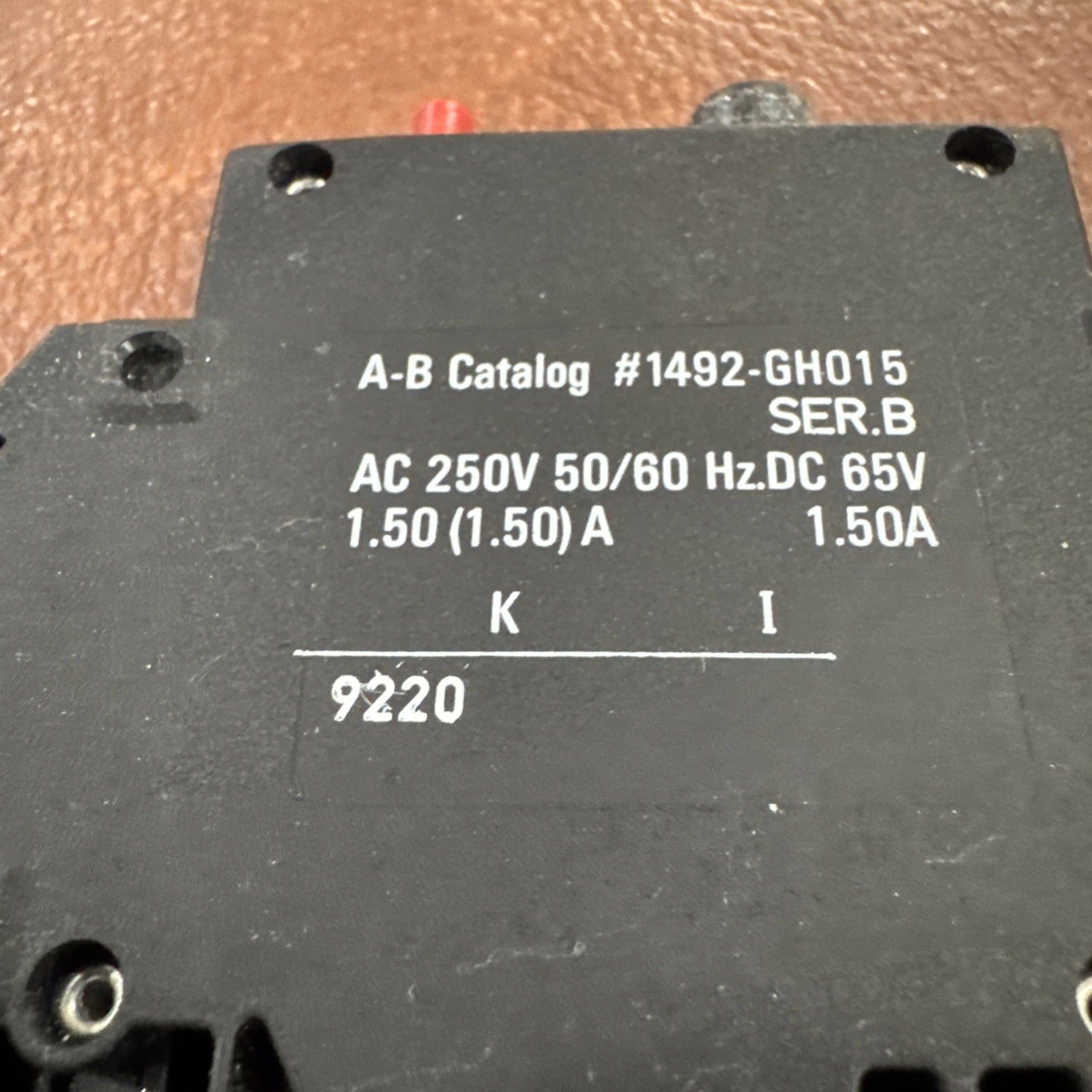 Lot of 4 ALLEN BRADLEY 1492-GH015 MINI CIRCUIT BREAKER SER B, 1.5AMP, 1492GH015