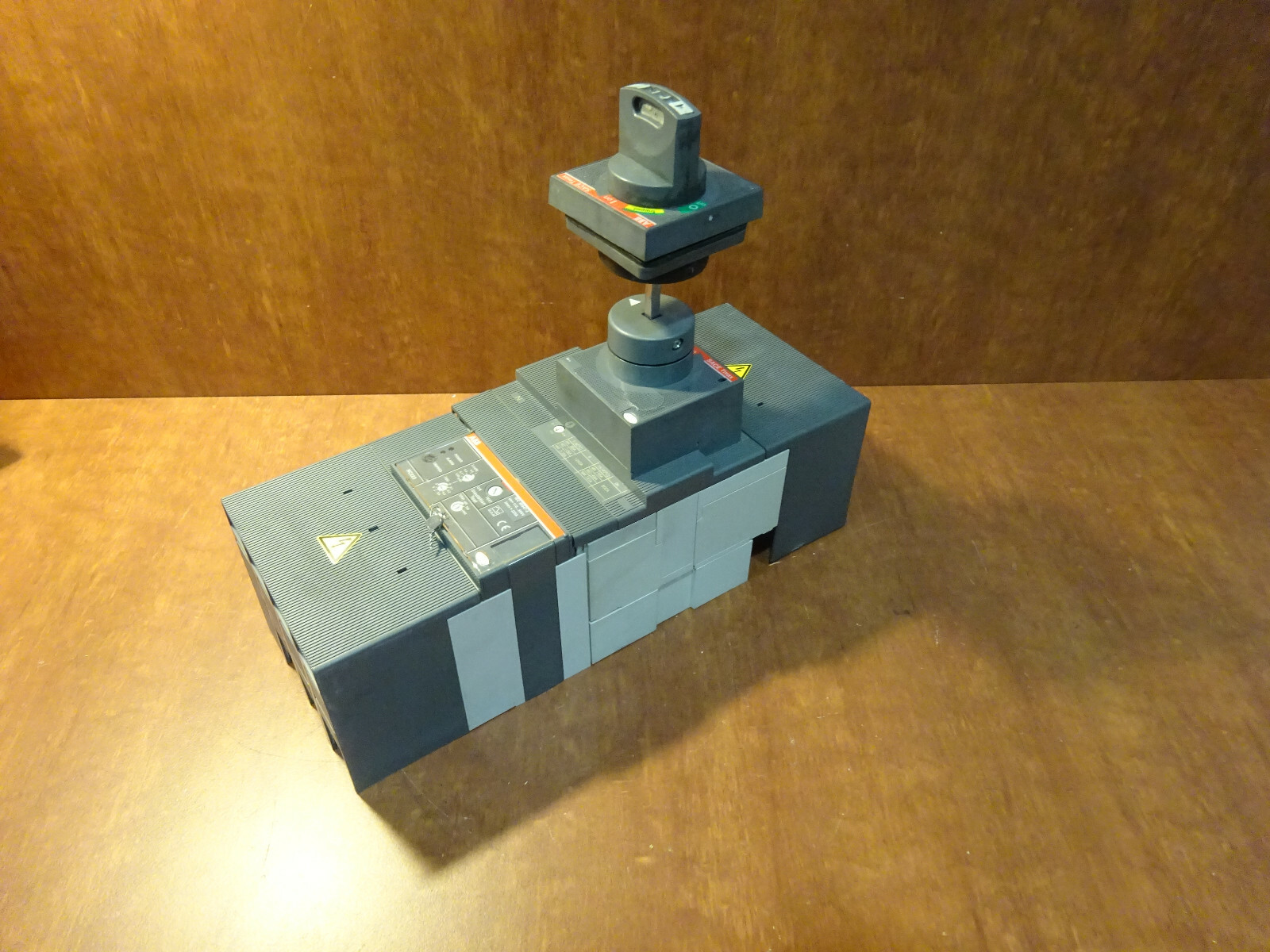 ABB T3N 250 circuit breaker 125A