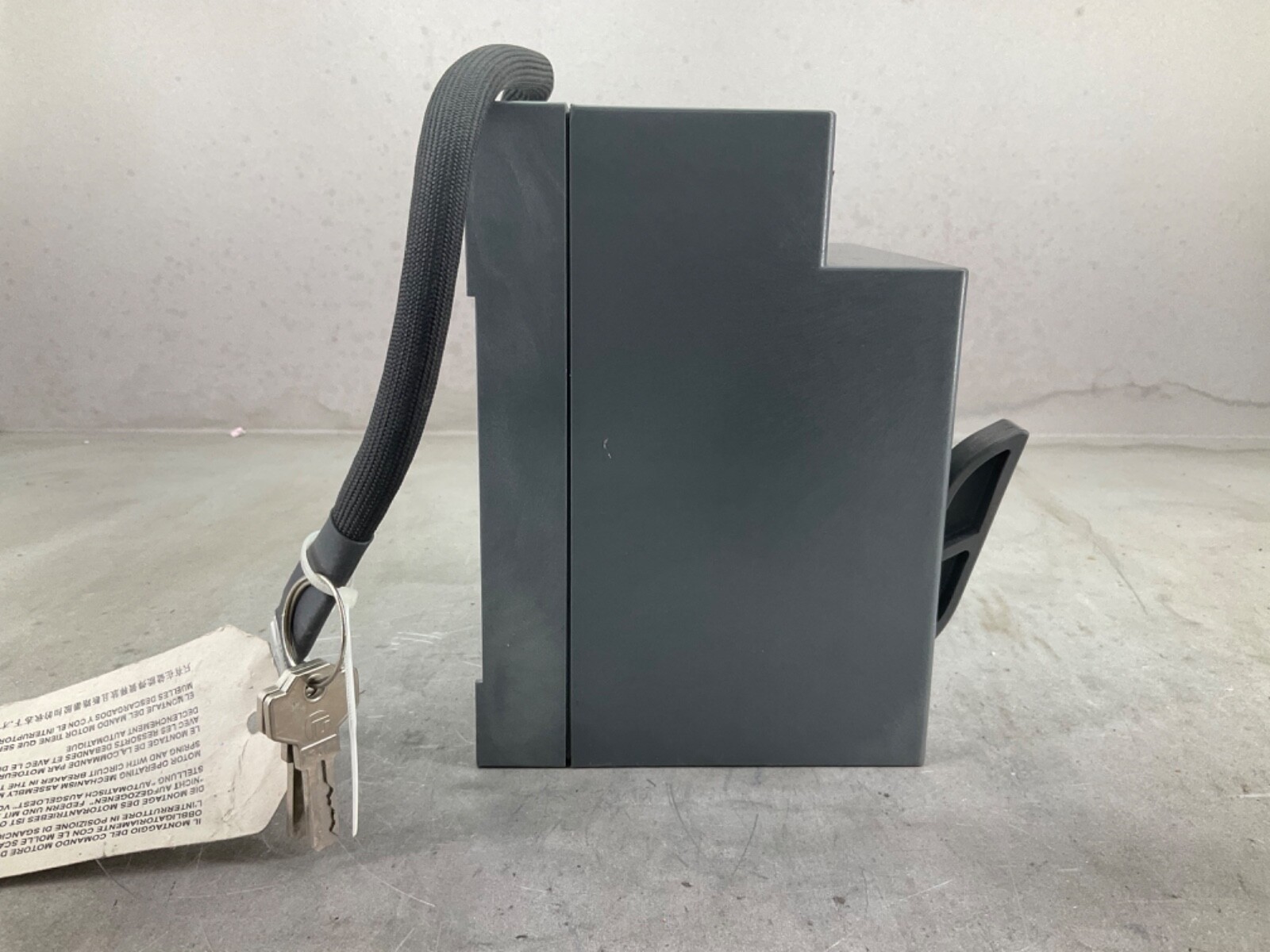 NEW ABB TMAX KT6M4 MOTOR OPERATOR 110…125V 50/60Hz FOR T6 BREAKERS