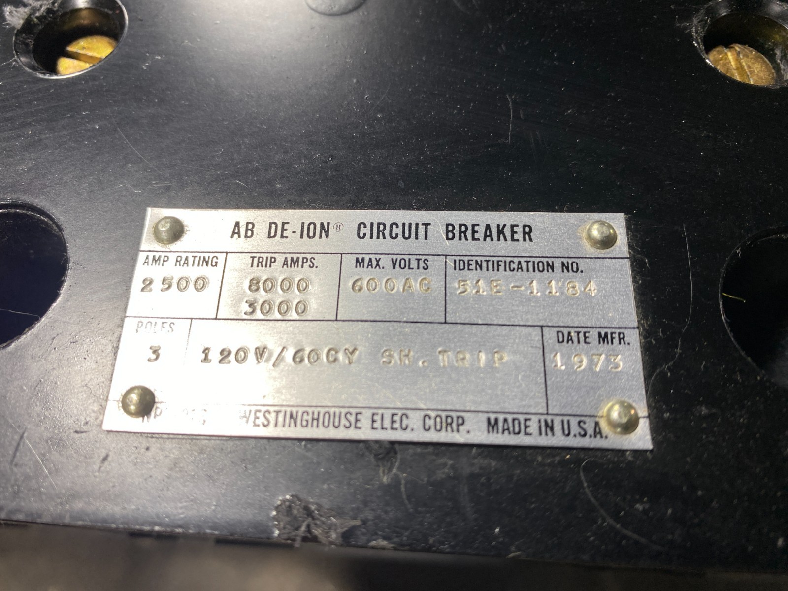 Westinghouse AB DE-ION Circuit Breaker 2500A 120V-600Y 3P 600AC Shunt NP28313-F
