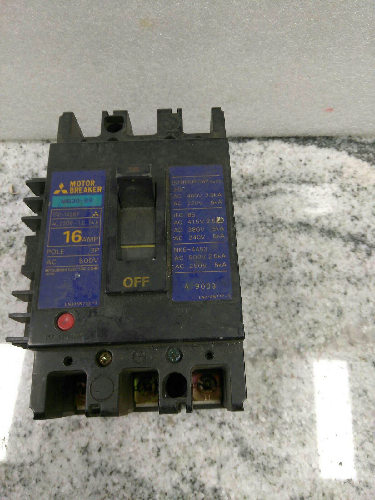 Mitsubishi Motor Breaker, MB30-SS, 16Amp, 3 Pole, 500VAC / AUXILIARY (22DB2
