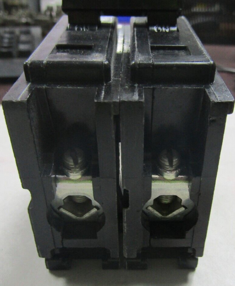 🤓 EATON 30 AMP CIRCUIT BREAKER 240 VAC 2 POLE QBHW2030