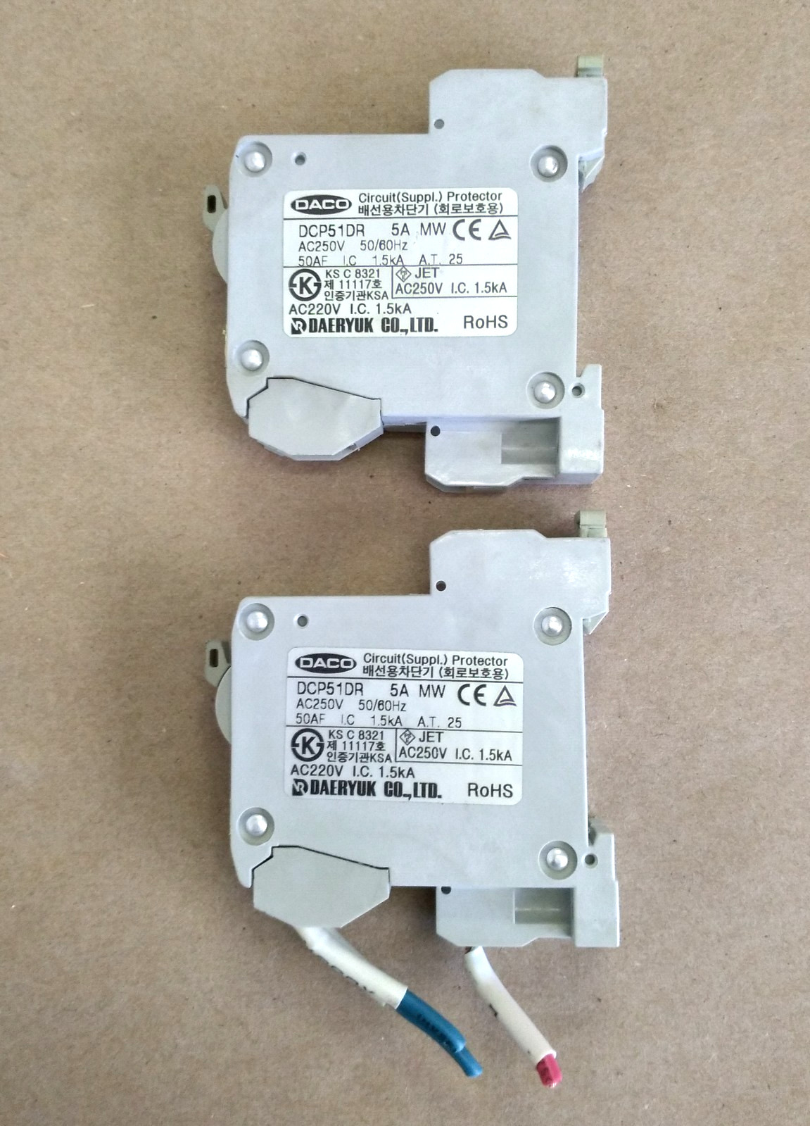 DACO DCP51DR 5A MW, 3A MW AND DCP51DR 3A MS CIRCUIT PROTECTOR