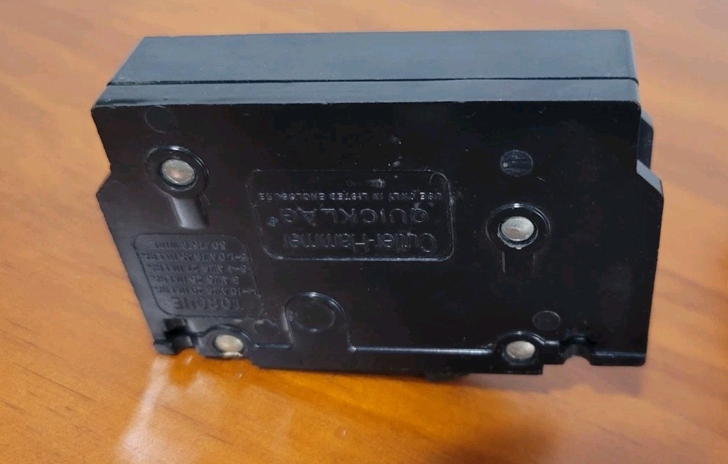 3 CUTLER-HAMMER/EATON QuickLag CIRCUIT BREAKERS 20A 120/240V 1P TYPE QC HACR