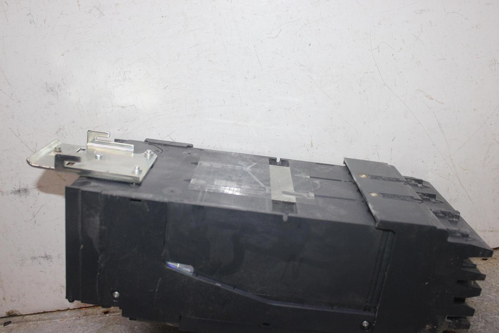 SQUARE D POWERPACT I-LINE CIRCUIT BREAKER LJA36400U31X 400 AMP 600 VAC 3-POLE