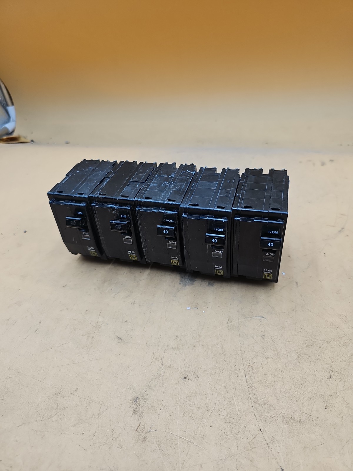 LOT OF 5 Square D QO240 2 Pole 40 Amp Type QO Plug On Circuit Breakers