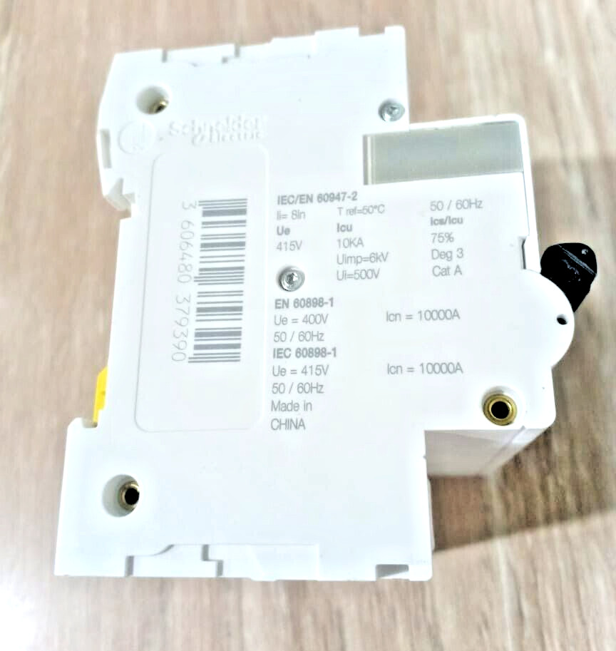 1PC A9N18365 SCHNEIDER CIRCUIT BREAKER Acti9 C120N 3P – 80A – C curve -Brand NEW