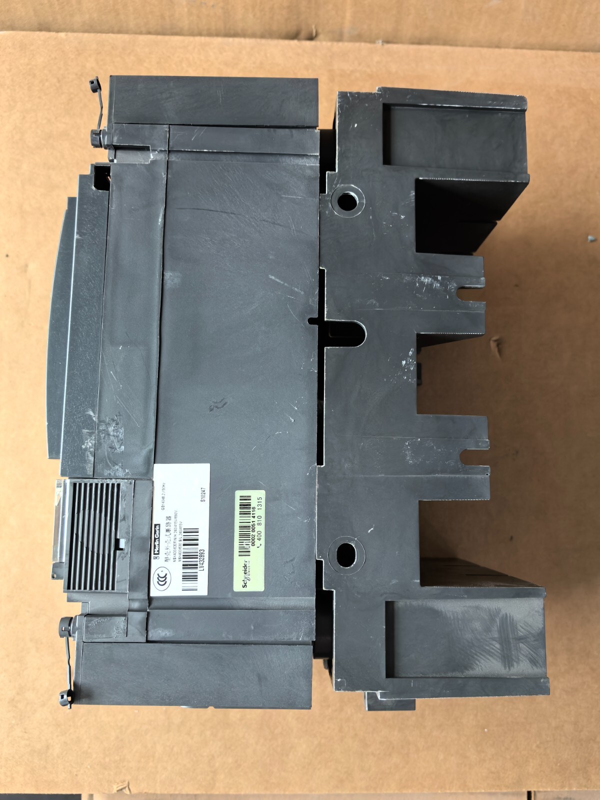 LV432893 Schneider Molded Case Circuit Breaker Compact NSX630N Mic2.3 630A 3P3D