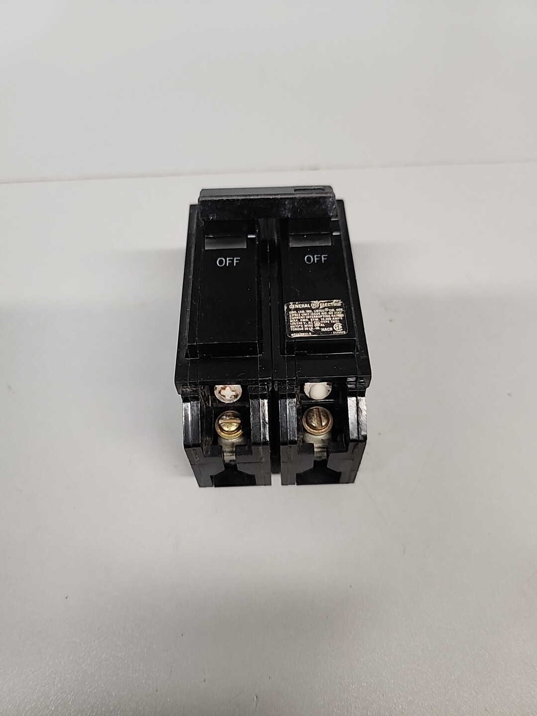 General Electric THQL2120 Circuit Breaker, 2P 20A Old Style Thick Series 20A TQL