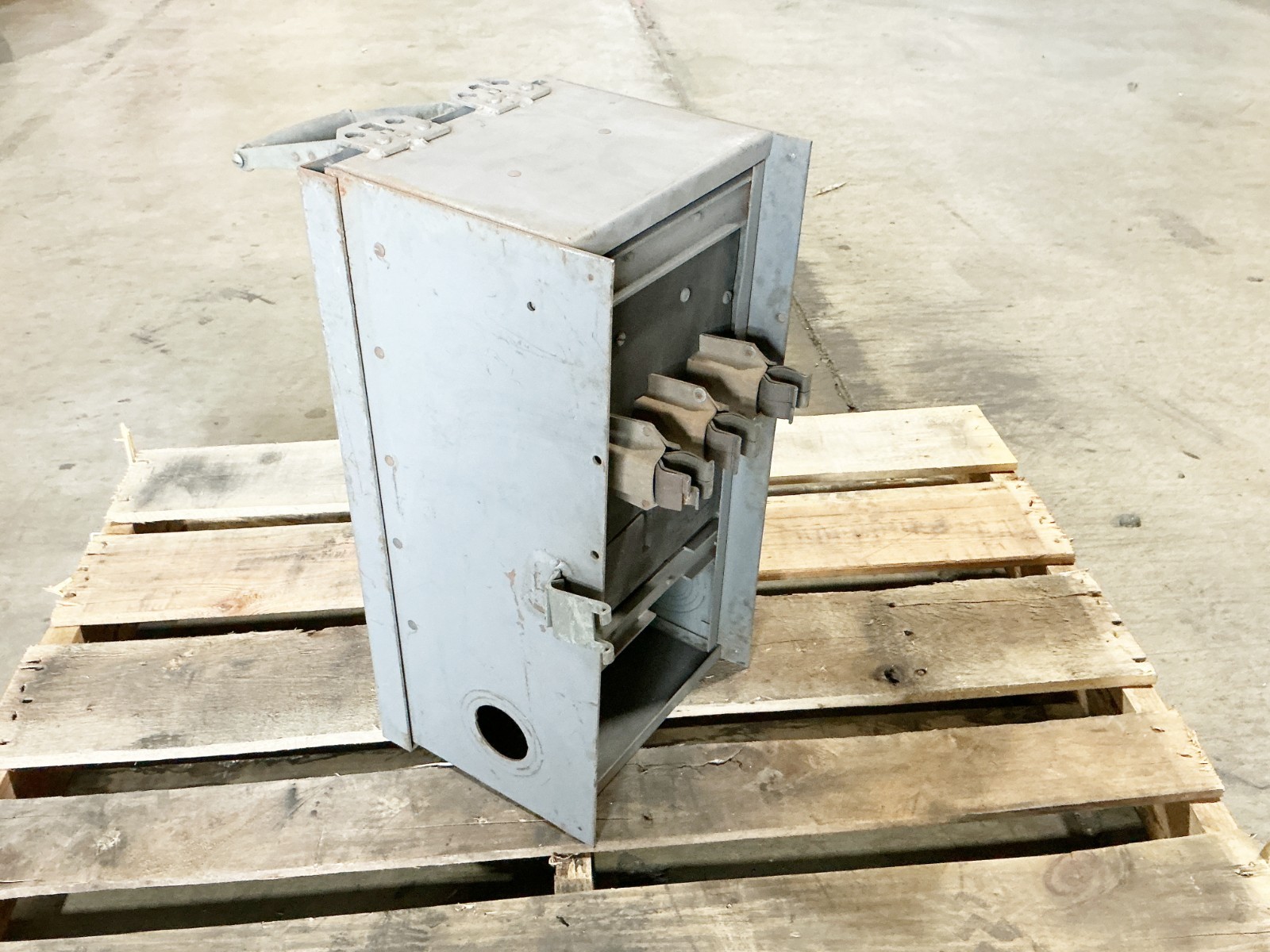 Square D SD9344 Fusible Bus Plug 200A 575AC HP 50 3PH 3W