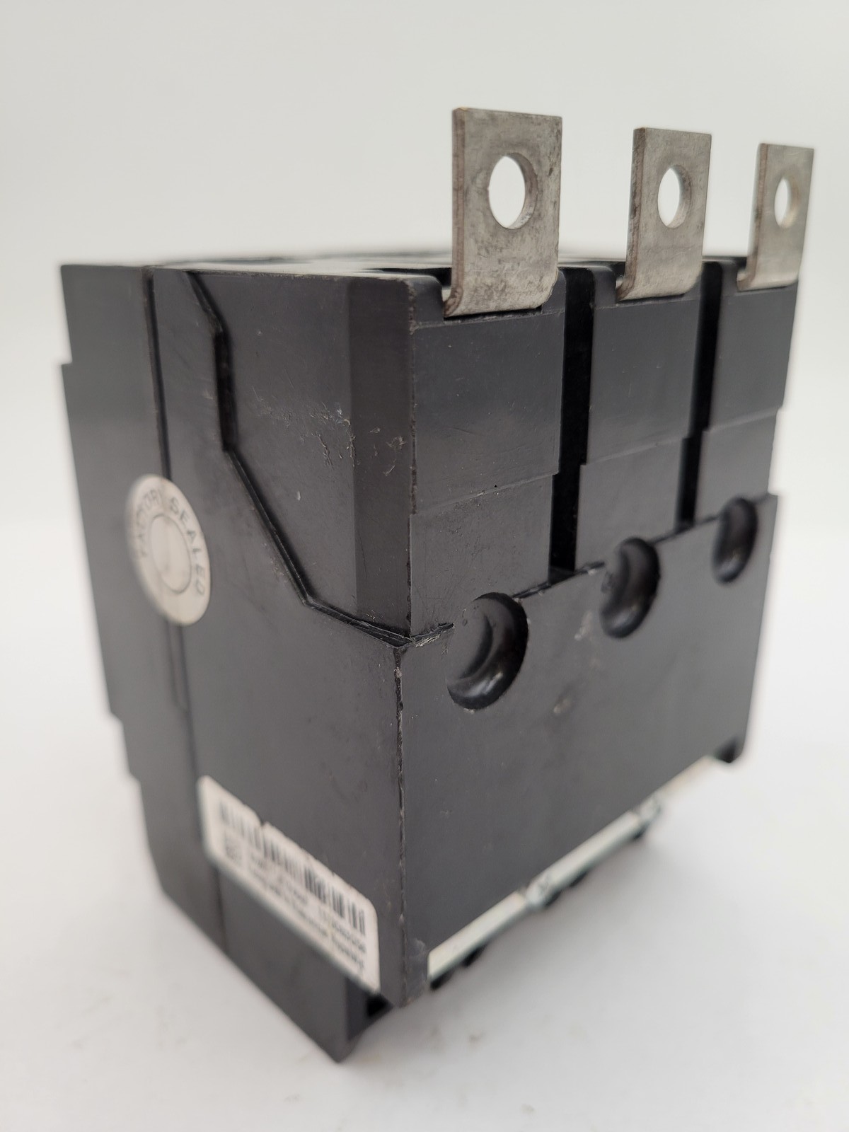 Eaton GHB3030 Bolt On Circuit Breaker 30 Amp 3P 480VAC 125/250 VDC GHB