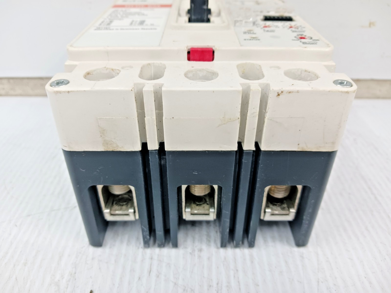 Eaton 160 Amp Circuit Breaker W/ LSI Test Alarm Trip 3 Pole 600 VAC HFDE316032