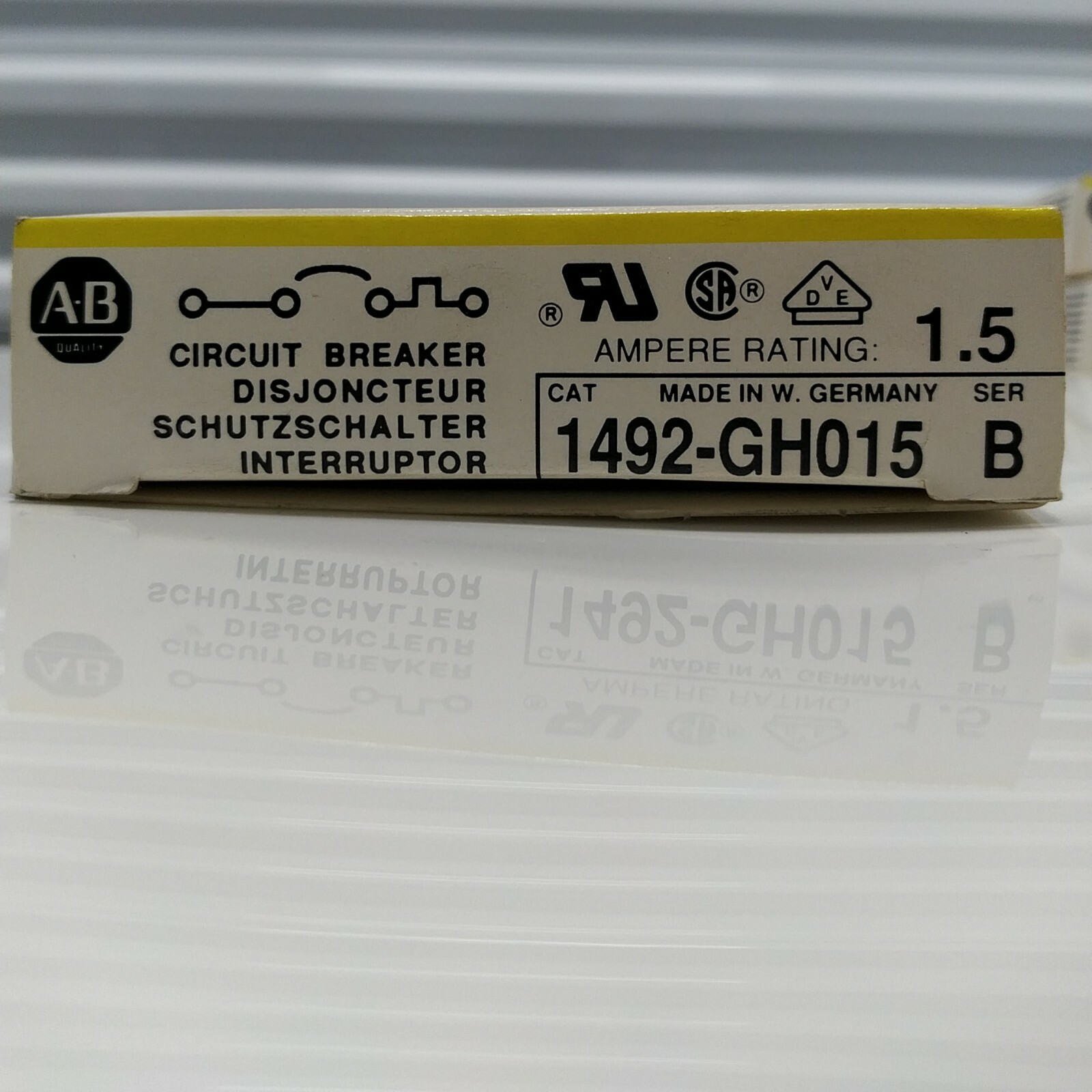 Allen-Bradley 1492-GH015 B New In Box