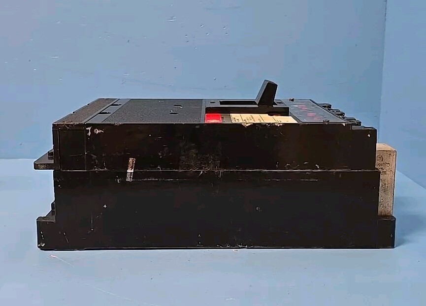 GE TKL4V4608 800A 600V 3Pole High IC Circuit Breaker /w Versa Trip T4VTG