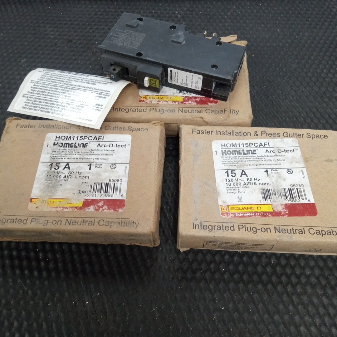 Lot 3 NOS- Square D Homeline 1 Pole 15A 120VAC Circuit Breaker – HOM115PCAFI –