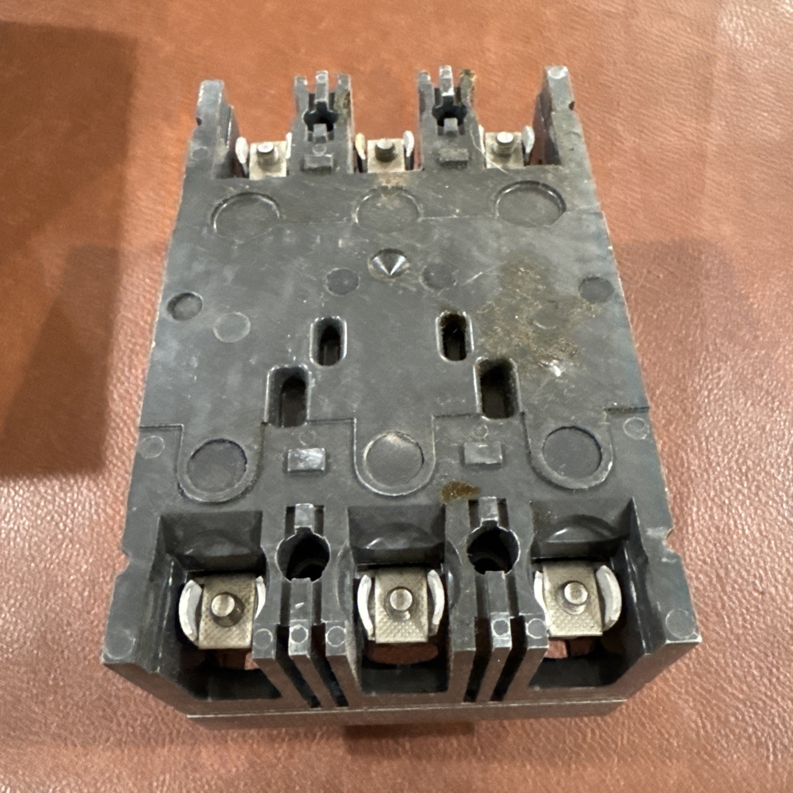 GE TED134015WL 15A 3P 480V CIRCUIT BREAKER 15 Amp 3 Pole Ted NEW